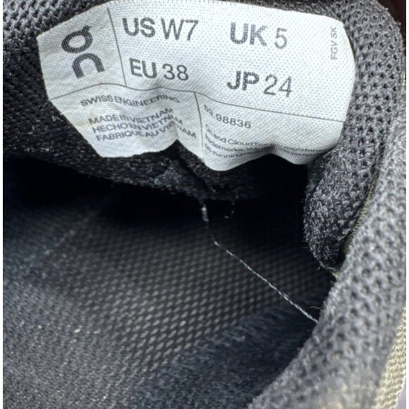 On Cloud 5 Waterproof Running Shoes - Picture 8 of 8